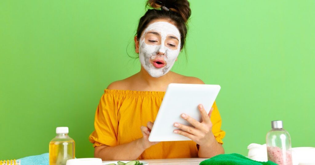 Face Par Glow Kaise Laye Gharelu Upay | चेहरे पर तुरंत शीशे सी चमक ला देंगे ये 5 उपाय 5 Face Par Glow Kaise Laye Gharelu Upay | चेहरे पर तुरंत शीशे सी चमक ला देंगे ये 5 उपाय