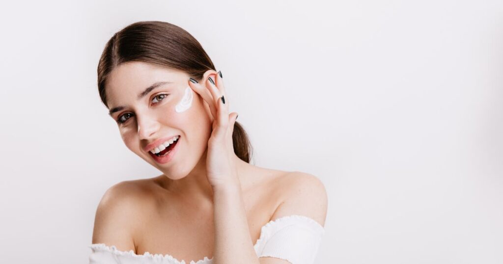 4 Best स्किन व्हाइटनिंग क्रीम: गोरा होने की सबसे अच्छी क्रीम कौन सी है? 5 गोरा होने की सबसे अच्छी क्रीम कौन सी है