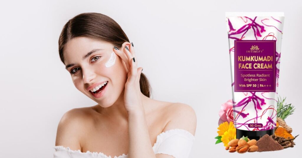 4 Best स्किन व्हाइटनिंग क्रीम: गोरा होने की सबसे अच्छी क्रीम कौन सी है? 7 (Kumkumadi Face Cream For Glowing Skin)